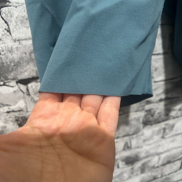 NWT Nike Zenvy Womens Training High-Rise 8" Shorts Size Medium (Teal) DQ6003-006 - Picture 8 of 16